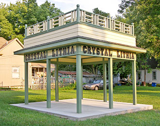 Volunteers build Lithium Spring pavilion photo